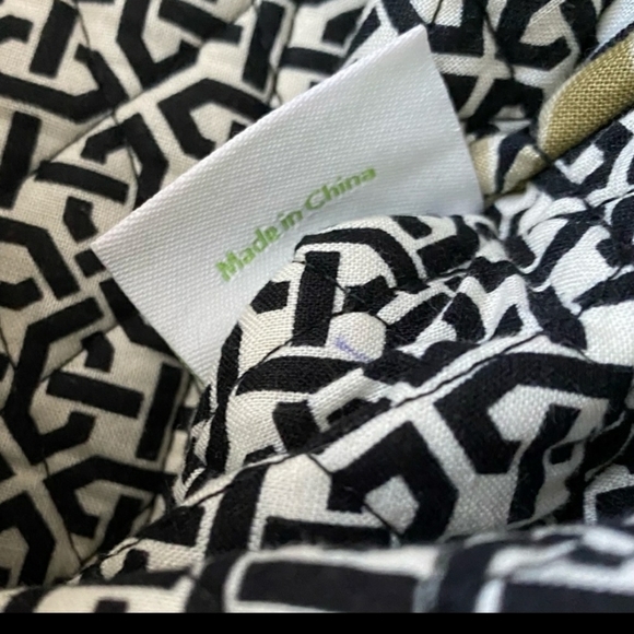 VERA BRADLEY TOTE RETIRED DOGWOOD PATTERN - Picture 8 of 10